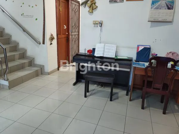 image JUA RUMAH 2 LANTAI LEBAR 8 M ROW 2 MOBIL SUNTER JAKARTA UTARA (3)