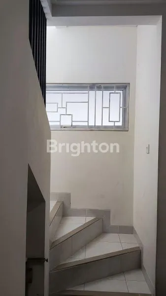 image SIAP HUNI DI CLUSTER MARTINEZ GADING SERPONG (7)