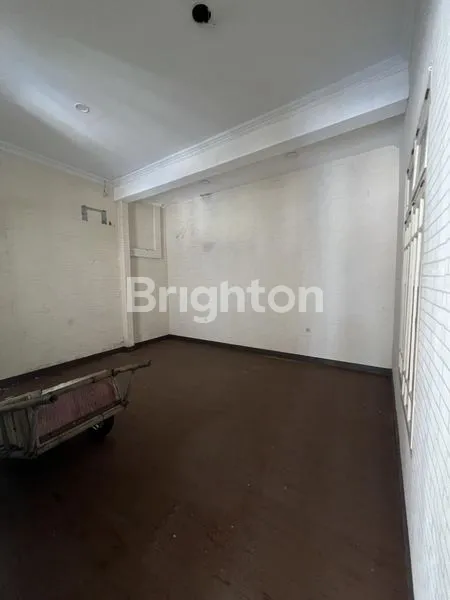 image RUMAH INTI + RUMAH SAMPING + TOKO + DAPUR  (3)