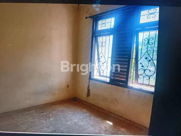 image RUMAH DI GAYUNGSARI (3)