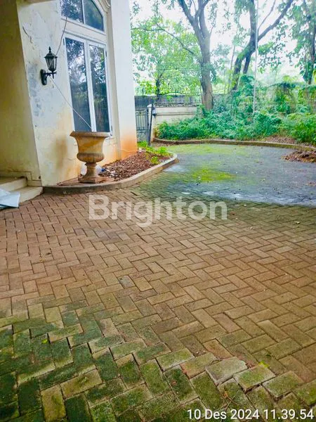 image JUAL RUMAH TUA, LUAS, BUTUH RENOVASI KAWASAN LEBAK BULUS, JAKARTA SELATAN. 5 MENIT KE MRT LEBAK BULUS (7)