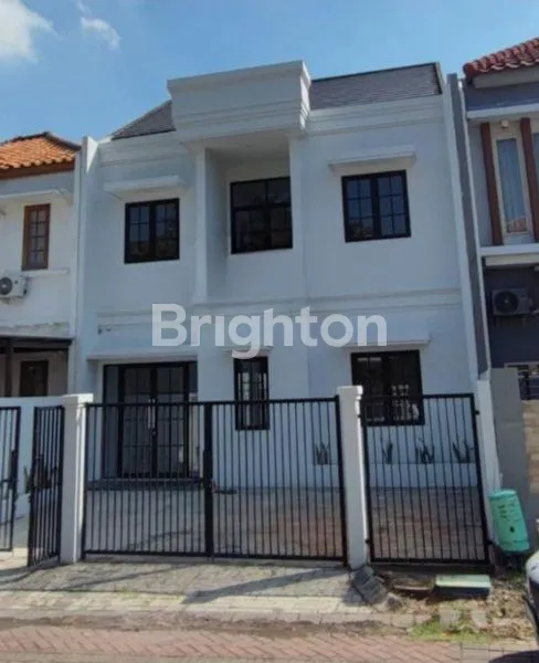 image AMERICAN STYLE VILLA SENTRA RAYA CITRALAND UTAMA 2 LANTAI BARU GRESS (1)