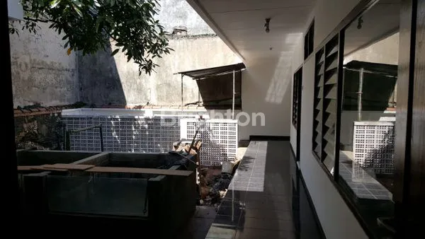 image RUMAH DI GAYUNGSARI (4)