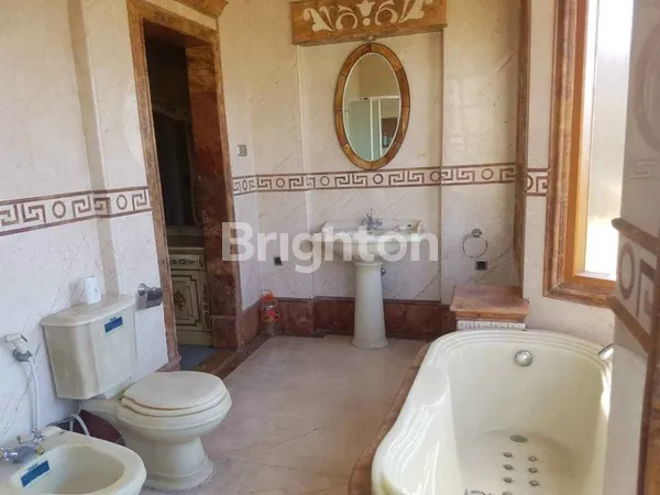 image RUMAH MEWAH PERUM ELIT DI REGENCY 21 (5)