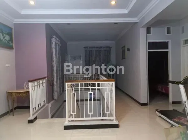 image RUMAH MEWAH 2 LANTAI DI TELKOMAS (4)