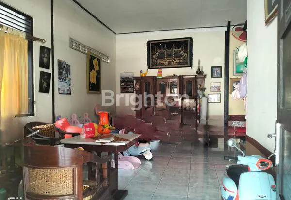 image RUMAH LUAS TIPE LAMA NAMUN TERAWAT KARANGREJO SEMARANG  (4)