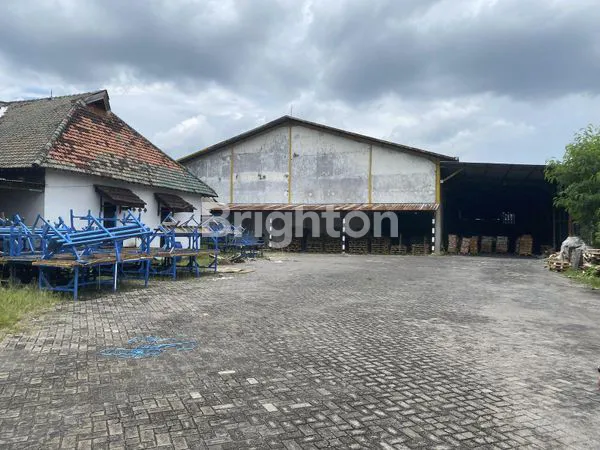 GUDANG STRATEGIS DI JANTUNG BYPASS MOJOAGUNG – JOMBANG