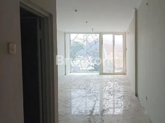 image DIJUAL RUKO 3 LANTAI SIAP PAKAI DEKAT SMA LOYOLA DI TENGAH KOTA BRUMBUNGAN SEMARANG TENGAH (5)
