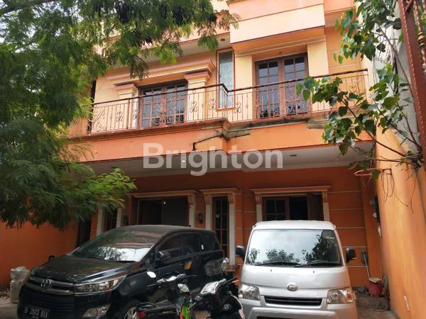 image RUMAH MANGGA BESAR HADAP BARAT JAKARTA BARAT (1)