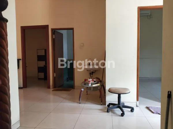 image RUMAH MANGGA BESAR HADAP BARAT JAKARTA BARAT (2)