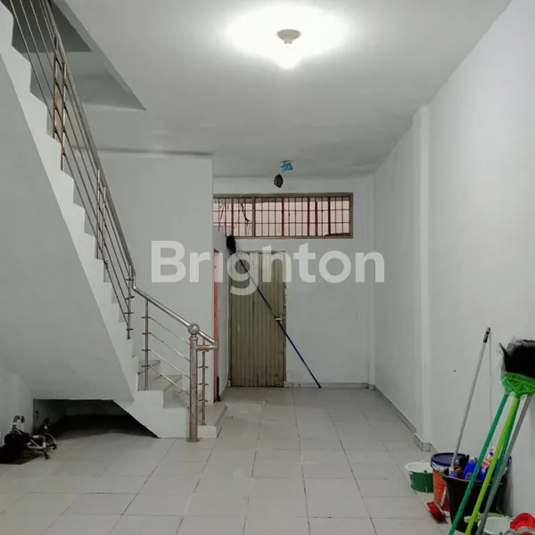 image RUKO JLN. BRIGJEND KATAMSO DEPAN SINGAPORE STATION (2)