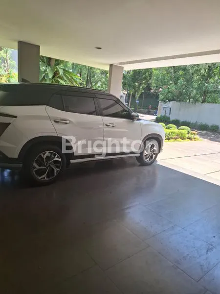 image RUMAH MEWAH DENGAN KOLAM RENANG SIAP HUNI, TURUN HARGA, POSISI HOOK DI BINTARO, JAKARTA SELATAN (8)