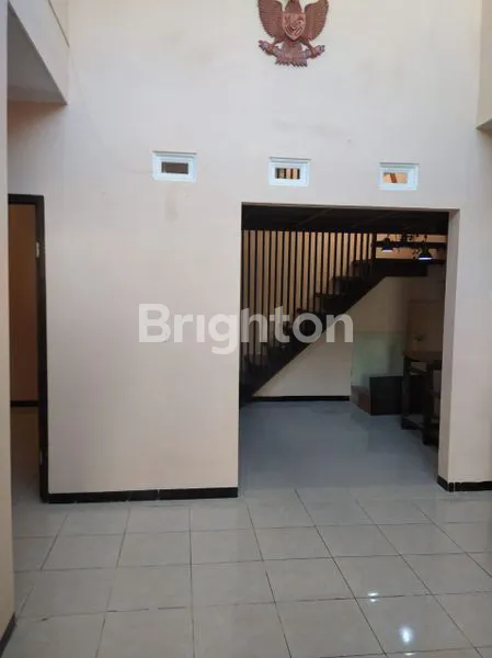 image RUMAH MINIMALIS & CANTIK DENGAN PLAFON TINGGI, DI VIOLAN JAYA SEMARANG (2)