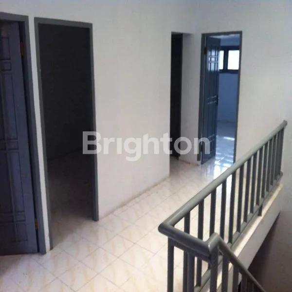 image RUMAH 2 LANTAI DEKAT STASIUN KEMAYORAN & RAJAWALI DI JL. REMBIGA JAKARTA PUSAT (3)