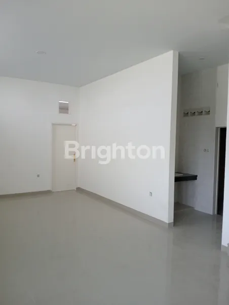 image RUMAH MEWAH DAN LUAS (7)