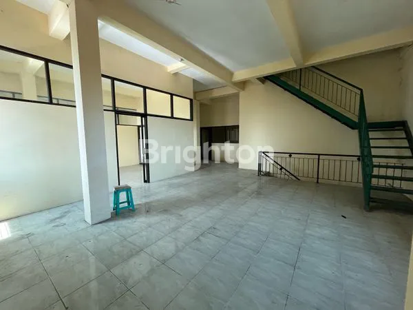 image RUANG USAHA RUKO HOOK 3 LANTAI STRATEGIS KOTA SOLO (5)