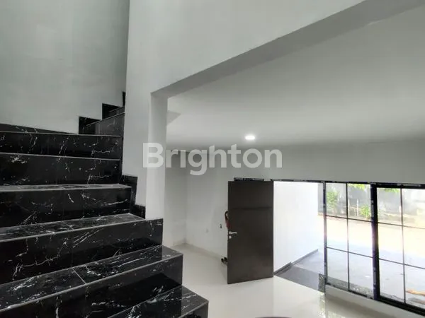 image RUMAH MERUYA UTARA (5)