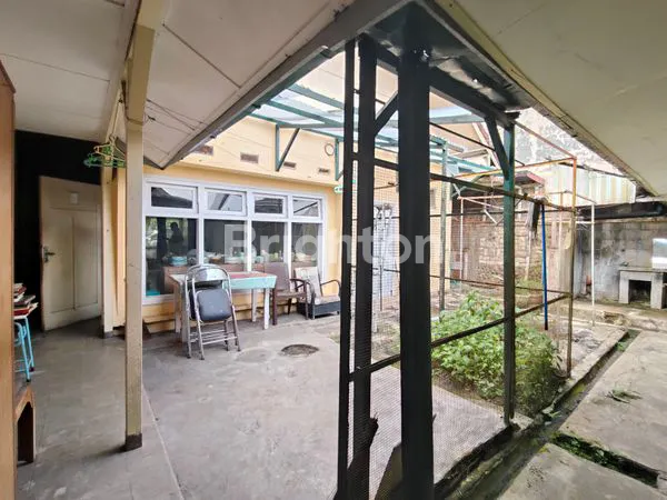 image RUMAH KLASIK DI TENGAH KOTA (6)