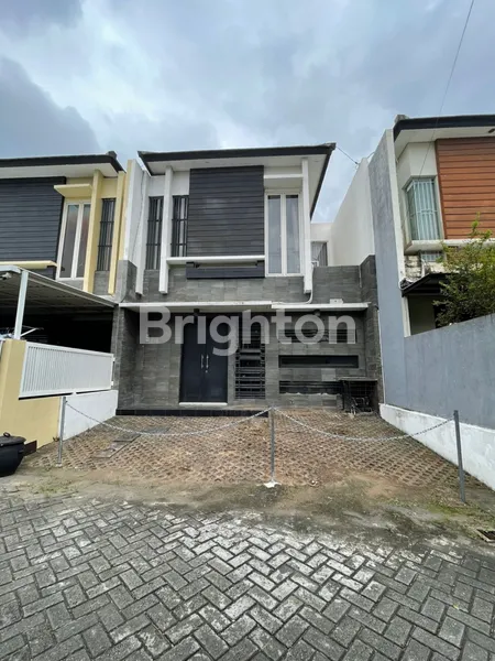 image RUMAH DI KALIKEPITING JAYA LIKE NEW 2 LANTAI SIAP HUNI  (1)