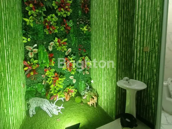 image DI JUAL RUMAH CANTIK 2 LANTAI DI GRAHA PADMA CLISTER RAFLESIA  4 KAMAR HADAP SELATAN DI SEMARANG BARAT (2)