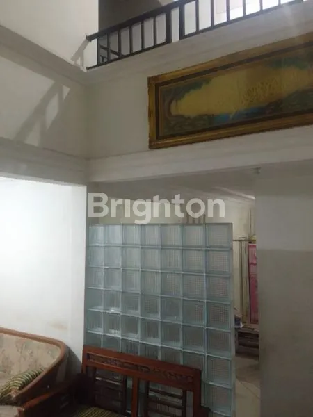 image JUAL CEPAT  RUMAH 3 LT  VIEW KOTA SEMARANG  PLUS KAMAR KOST AKTIF DG 5 KAMAR  DEKAT DENGAN RUMAH WALIKOTA DI DAERAH BOROBUDUR  SEMARANG (8)