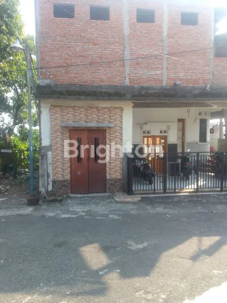 image JUAL CEPAT  RUMAH 3 LT  VIEW KOTA SEMARANG  PLUS KAMAR KOST AKTIF DG 5 KAMAR  DEKAT DENGAN RUMAH WALIKOTA DI DAERAH BOROBUDUR  SEMARANG (1)
