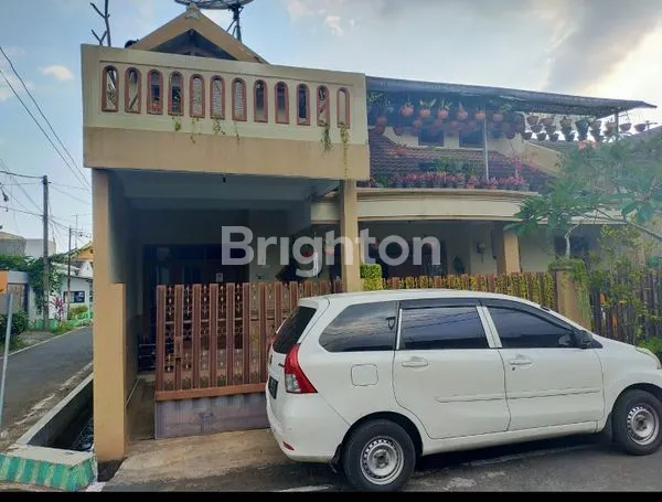 image RUMAH POJOK 2 LANTAI MURAH (2)