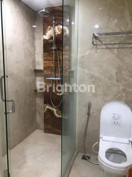 image APARTEMEN MEWAH THE PEAK TUNJUNGAN PLAZA (8)