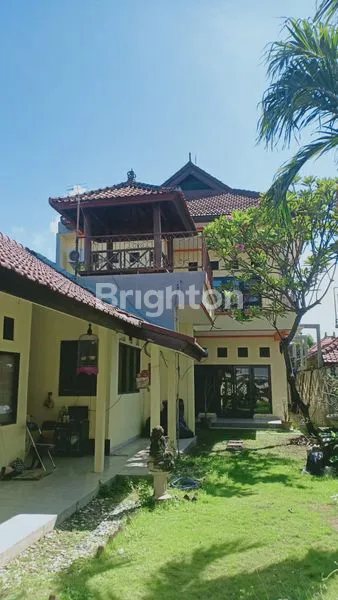image RUMAH DESIGN ARTISTIK DI TENGAH KOTA (2)