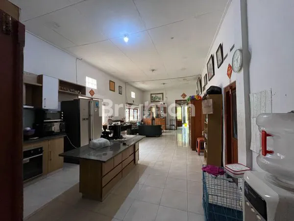 image RUMAH TENGAH KOTA COCOK UNTUK USAHA KULINER ATAU CAFE (7)