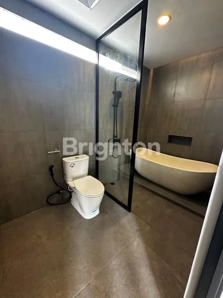 image VILLA MEWAH & MODERN 1 LANTAI FULL FURNISHED DI JANTUNG KAWASAN BISNIS UMALAS, BADUNG - BALI (5)