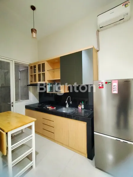 image RUMAH BAGUS SEPERTI BARU, MINIMALIS MODERN DI DARMO PERMAI UTARA SURABAYA, DEKAT PAKUWON MALL, AKSES CEPAT KE TOL SATELIT (4)