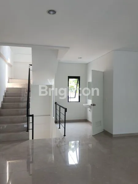 image RUKO LLOYD PROMENADE ALAM SUTERA (4)