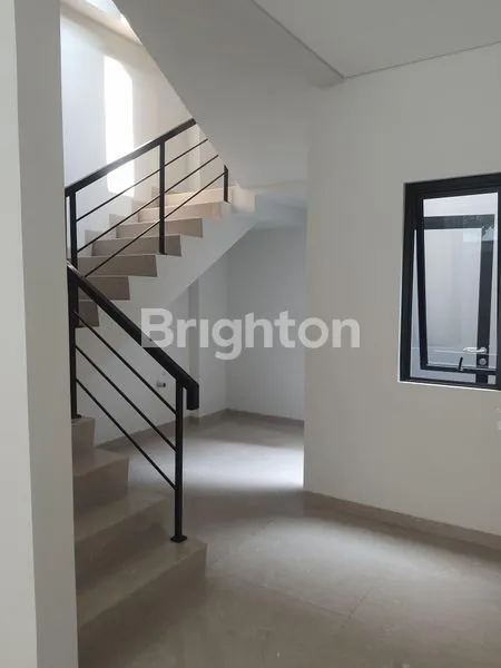 image RUKO LLOYD PROMENADE ALAM SUTERA (6)