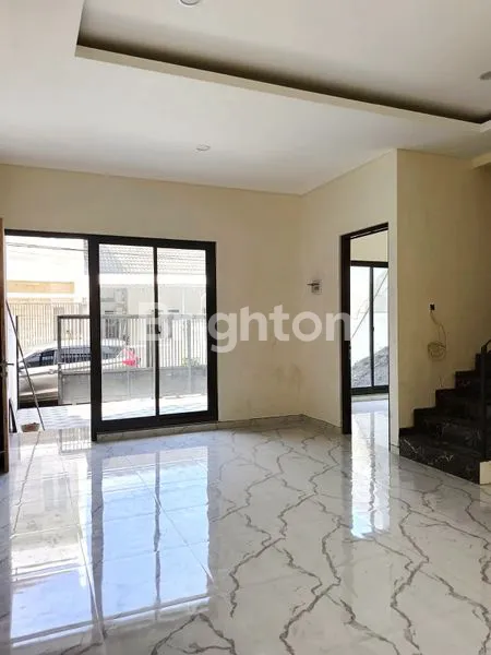 image DIJUAL RUMAH BARU GRESS DI MULYOSARI UTARA SURABAYA TIMUR DEKAT UWK / ITS  / KENJERAN (2)