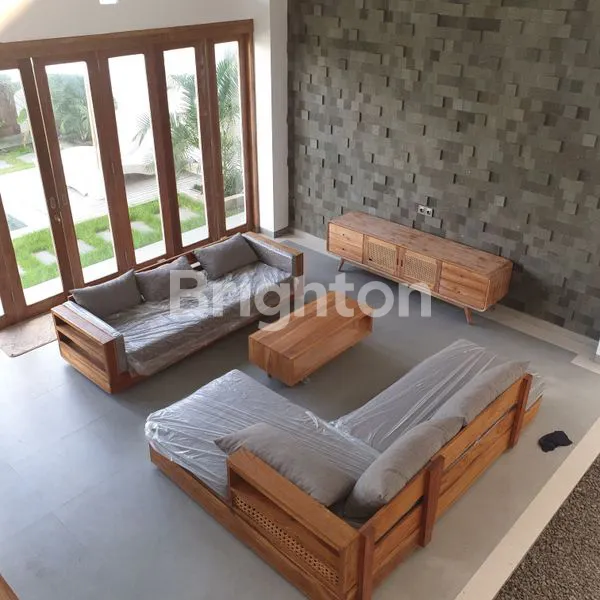 image BRAND NEW VILLA DI KEROBOKAN DEKAT AREA SEKOLAH INTERNASIONAL. (6)