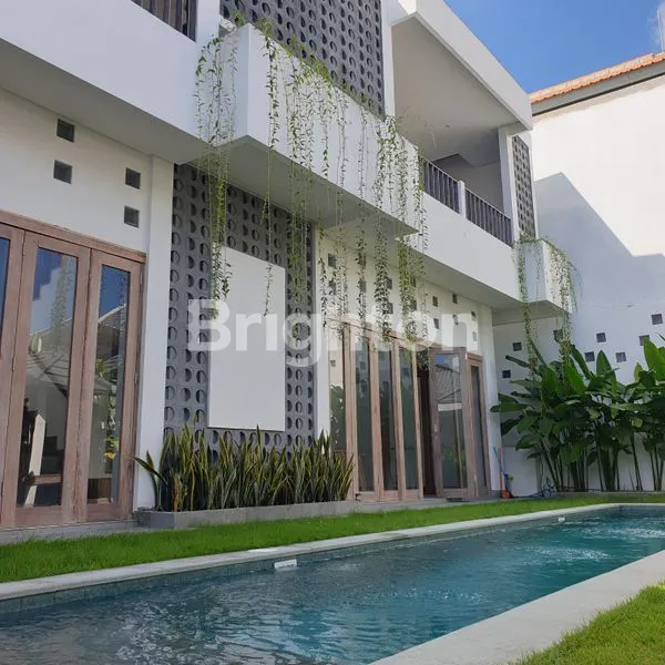 image BRAND NEW VILLA DI KEROBOKAN DEKAT AREA SEKOLAH INTERNASIONAL. (2)