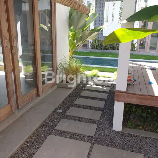 image BRAND NEW VILLA DI KEROBOKAN DEKAT AREA SEKOLAH INTERNASIONAL. (3)