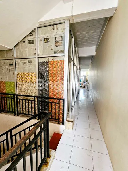 image PINGGIR JALAN LEBAR, HALAMAN PARKIR LUAS DI PATIMURA SEMARANG (5)