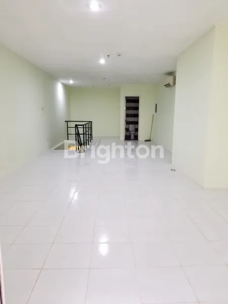 image RUKAN FRENCHWALK MALL OF INDONESIA SIAP PAKAI (4)