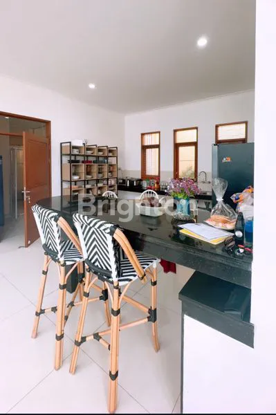 image DIJUAL 1 UNIT RUMAH MEWAH 2 LANTAI SIAP HUNI YANG LOKASINYA DI KOMPLEK SETIABUDI REGENCY BANDUNG UTARA (5)