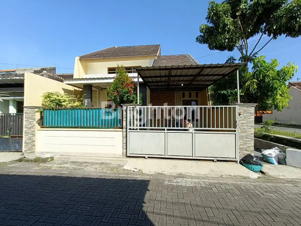 RUMAH SIAP HUNI DI DALAM PERUMAHAN - DEKAT EXIT TOL COLOMADU