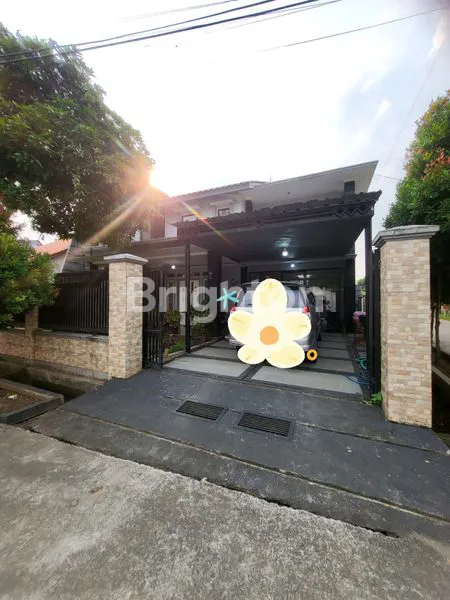 image HUNIAN NYAMAN 2 LANTAI DI SAWANGAN POSISI HOOK HALAMAN LUAS LOKASI SANGAT BAGUS DAN STRATEGIS (2)