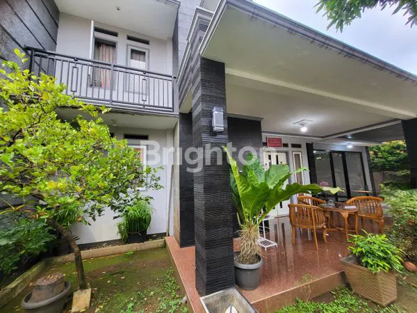 image HUNIAN NYAMAN 2 LANTAI DI SAWANGAN POSISI HOOK HALAMAN LUAS LOKASI SANGAT BAGUS DAN STRATEGIS (3)