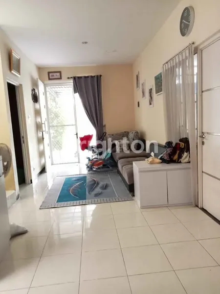 image DIJUAL RUMAH SIAP HUNI SUDAH RENOV DI PERUM EVERGREEN DE PARC (6)