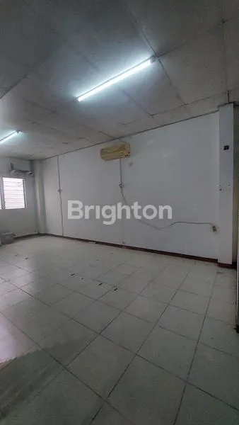 image RUKO SANTA MONICA SEBERANG SEKOLAH TARAKANITA GADING SERPONG   (3)