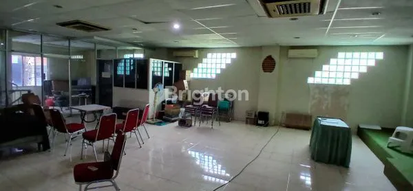 image RUKO BESAR 3 LANTAI DI MANGGA BESAR (2)