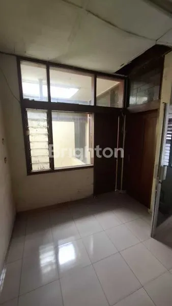 image RUMAH BISA USAHA MAINROAD SUNDA  BANDUNG HANYA 2,9M (DI BAWAH NJOP!!!) (2)