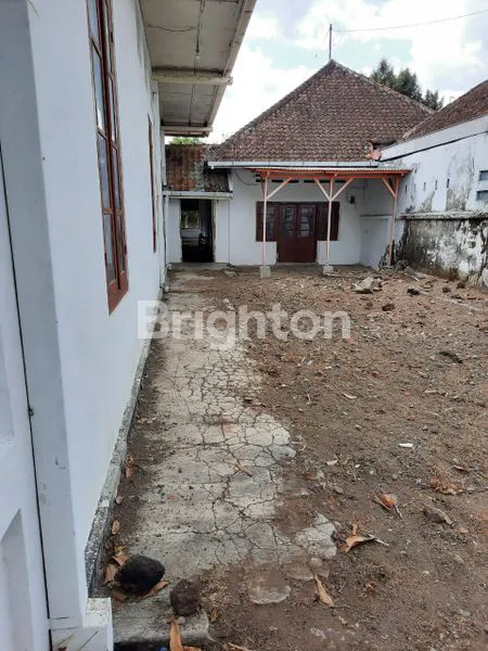 image TANAH BESERTA RUMAH INDUK & PAVILIUN, PATRANG JEMBER (7)