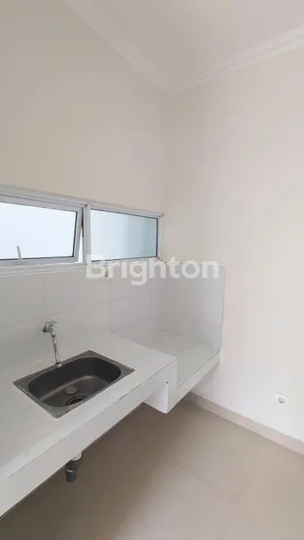 image RUMAH UNFURNISHED KONDISI BAGUS SEKALI DI MALIBU GADING VILLAGE (6)